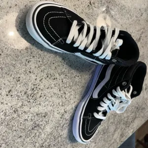 Vans Sk8-Hi - Kids Size 4
