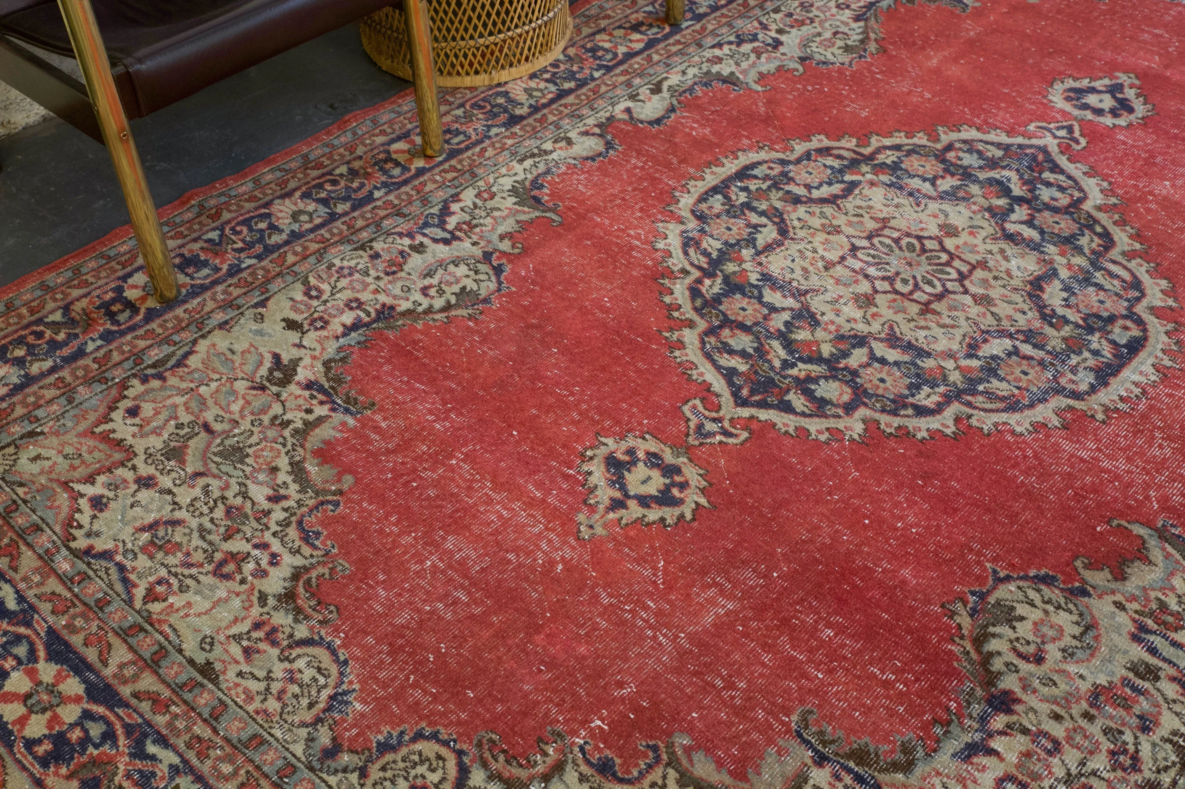 Vintage Anatolian Rug 7'x10'4"