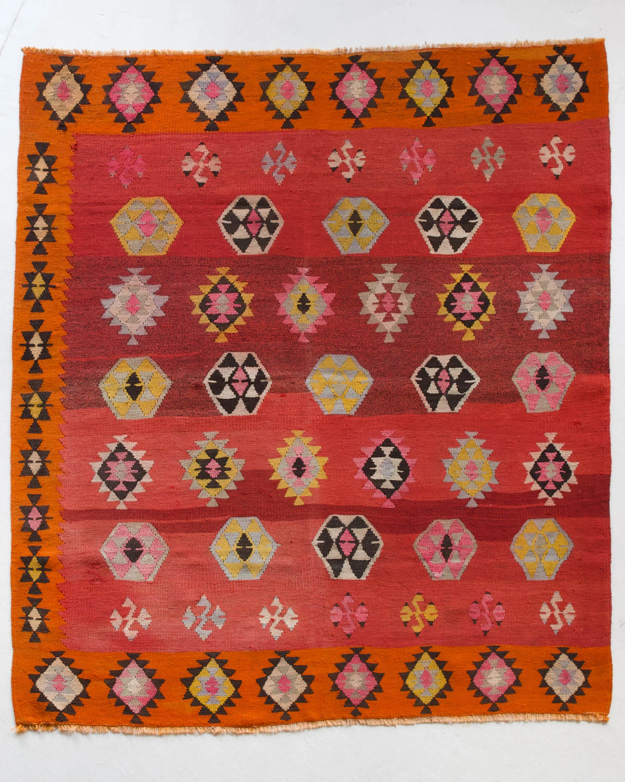Vintage Denizli Kilim Rug 5'8"x6'9"