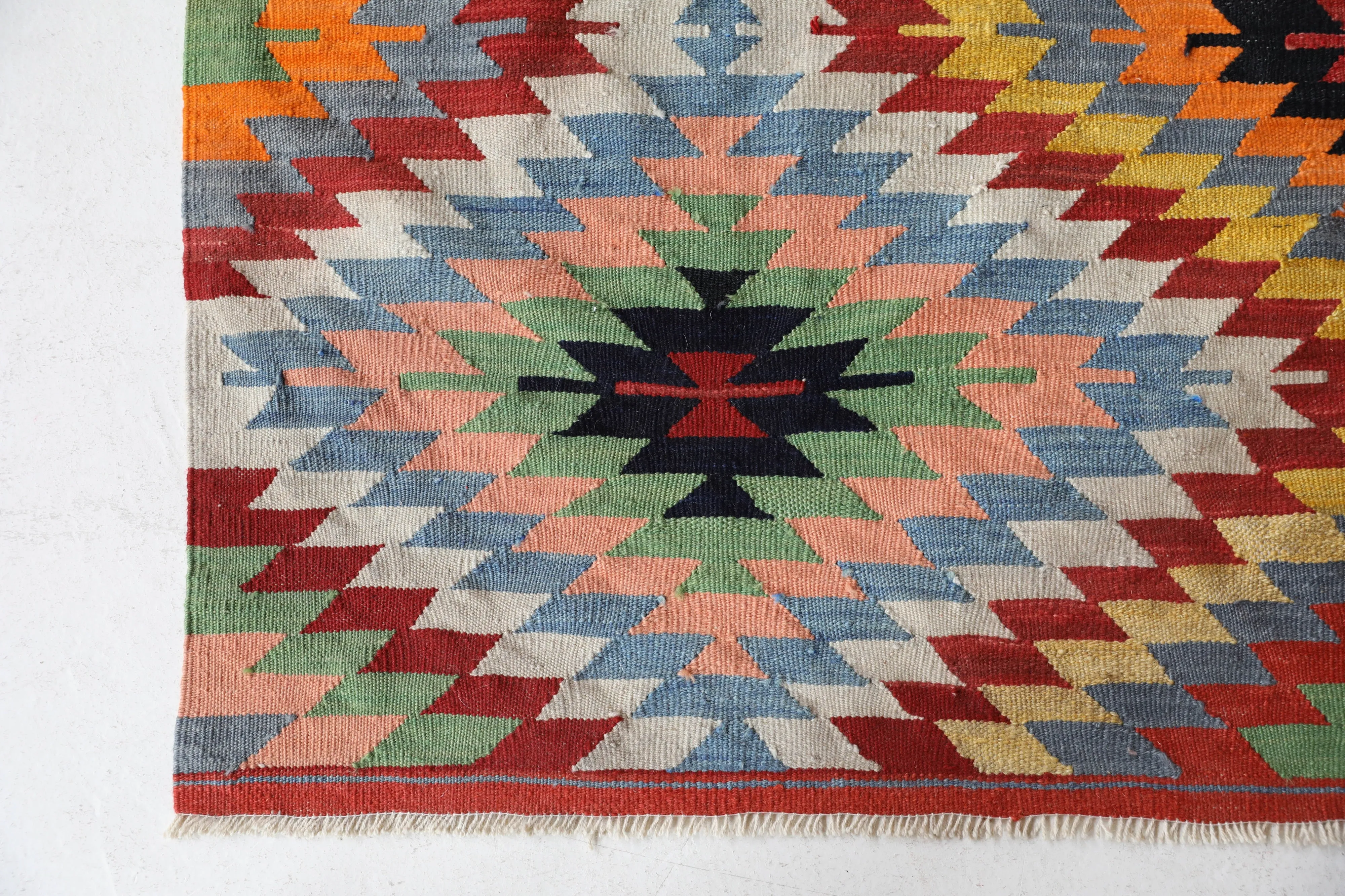 Vintage Denizli Kilim Rug 6'x8'