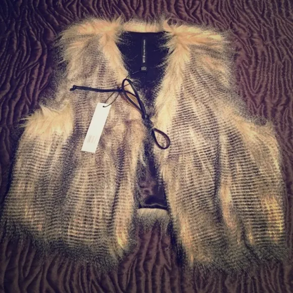 W118 by Walter Baker faux fur super cute vest