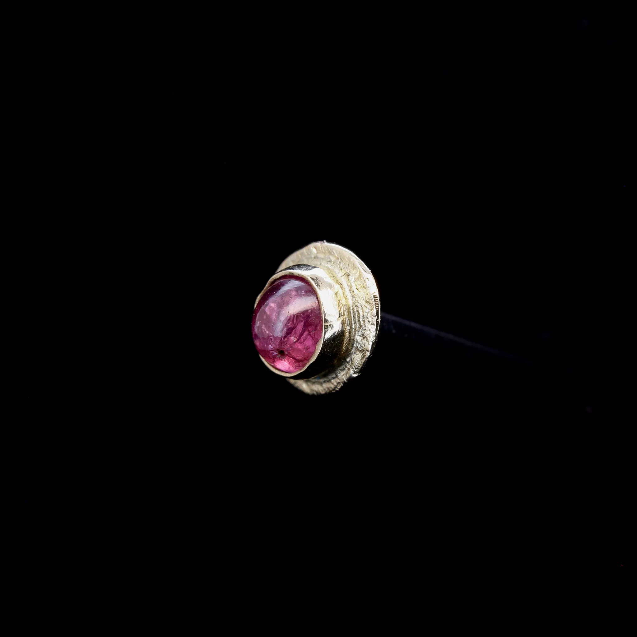 Winza Ruby in Yellow Gold - 14ga threaded