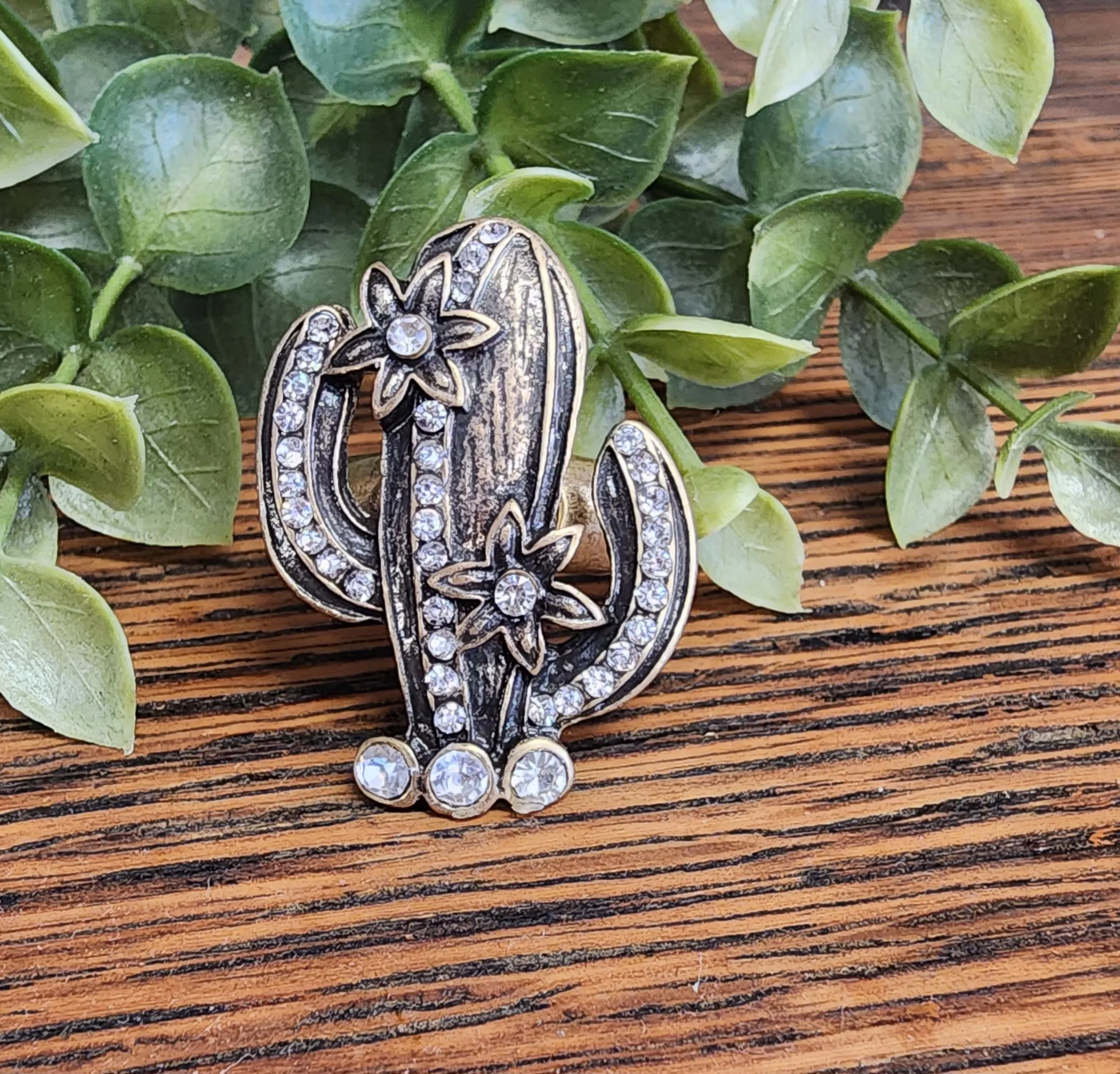 Worn Gold Cacti stretch ring *