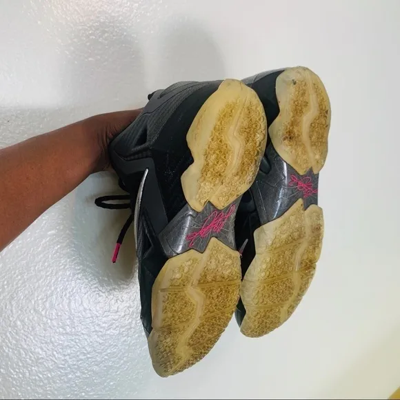 YOUTH LEBRON JAMES SNEAKERS