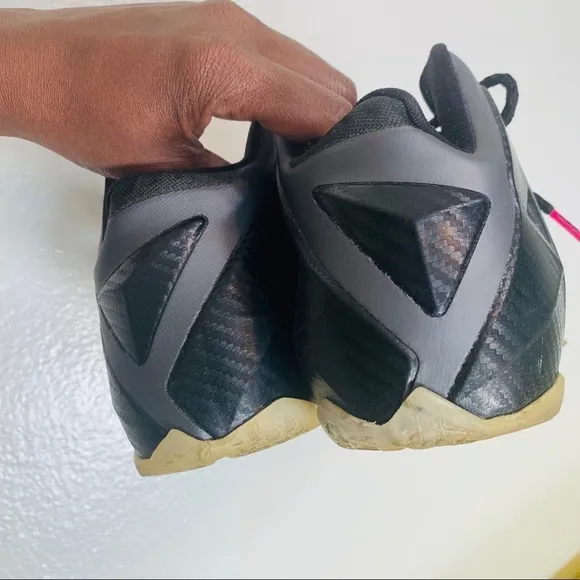 YOUTH LEBRON JAMES SNEAKERS